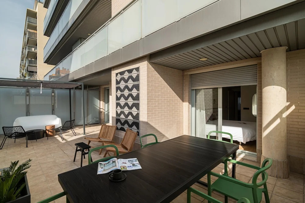 Port Forum Apartments By Olala Homes