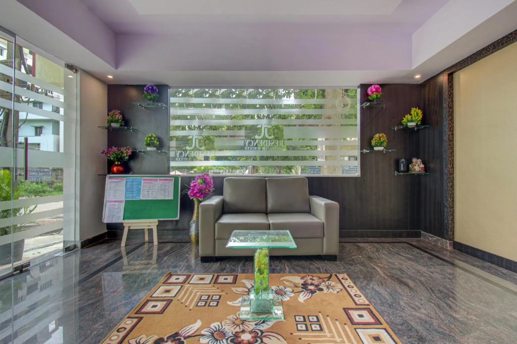 CAPITAL O73565 J J Global Residency