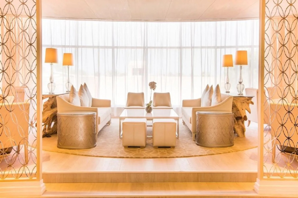 Отель Al Habtoor Grand Resort Autograph Collection