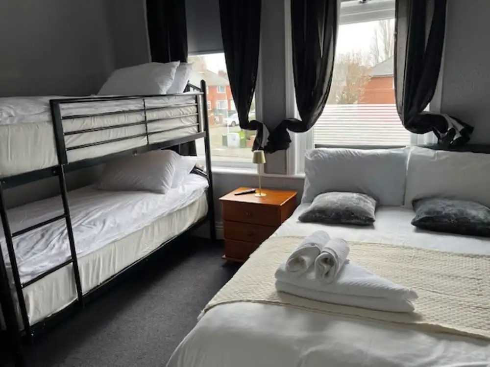 Woodville Lodge Leeds City Centre by OYO