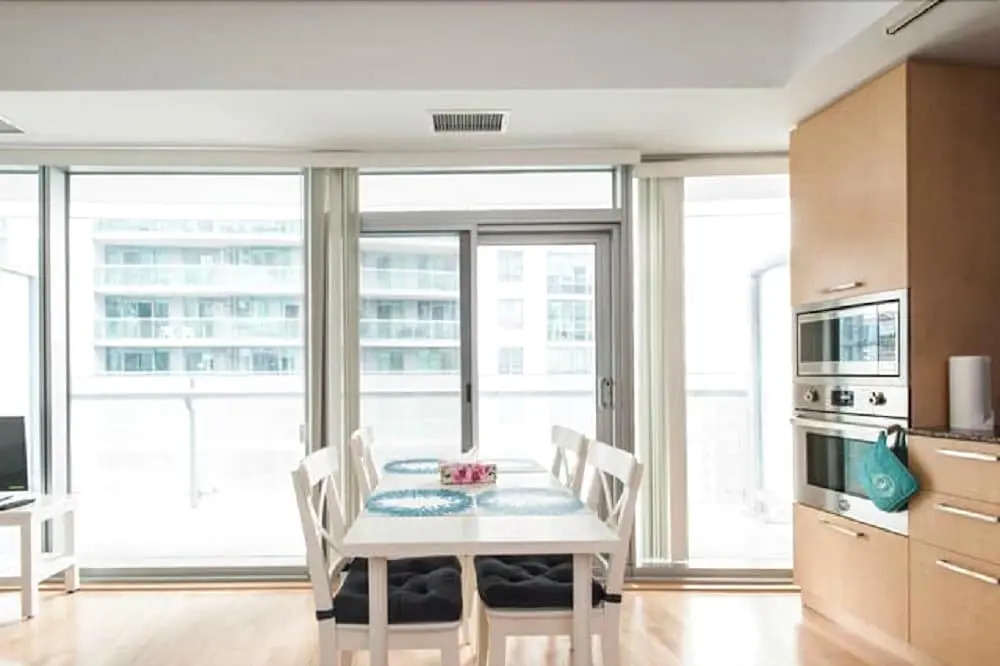 Perfectly Located Condo CN Tower View