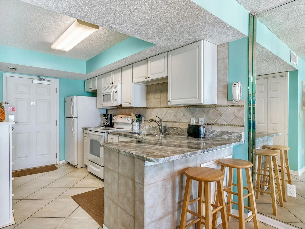 Surf Side Shores 1402 by Bender Vacation Rentals
