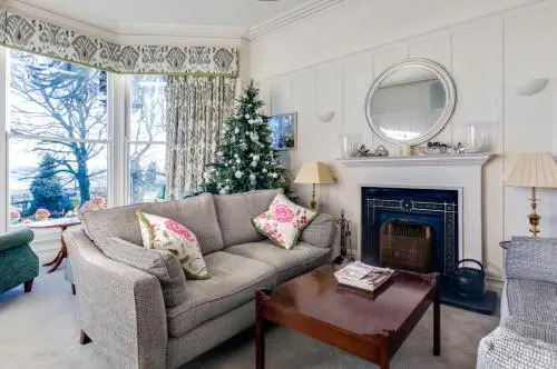 Clare House Hotel