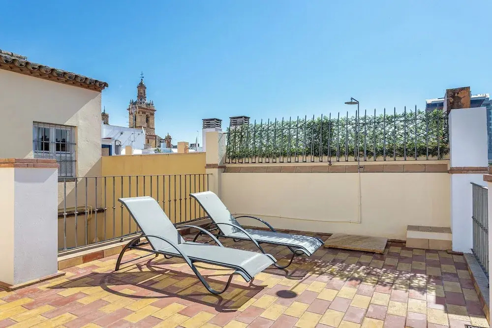 Traditional House With Private Terrace. Campamento