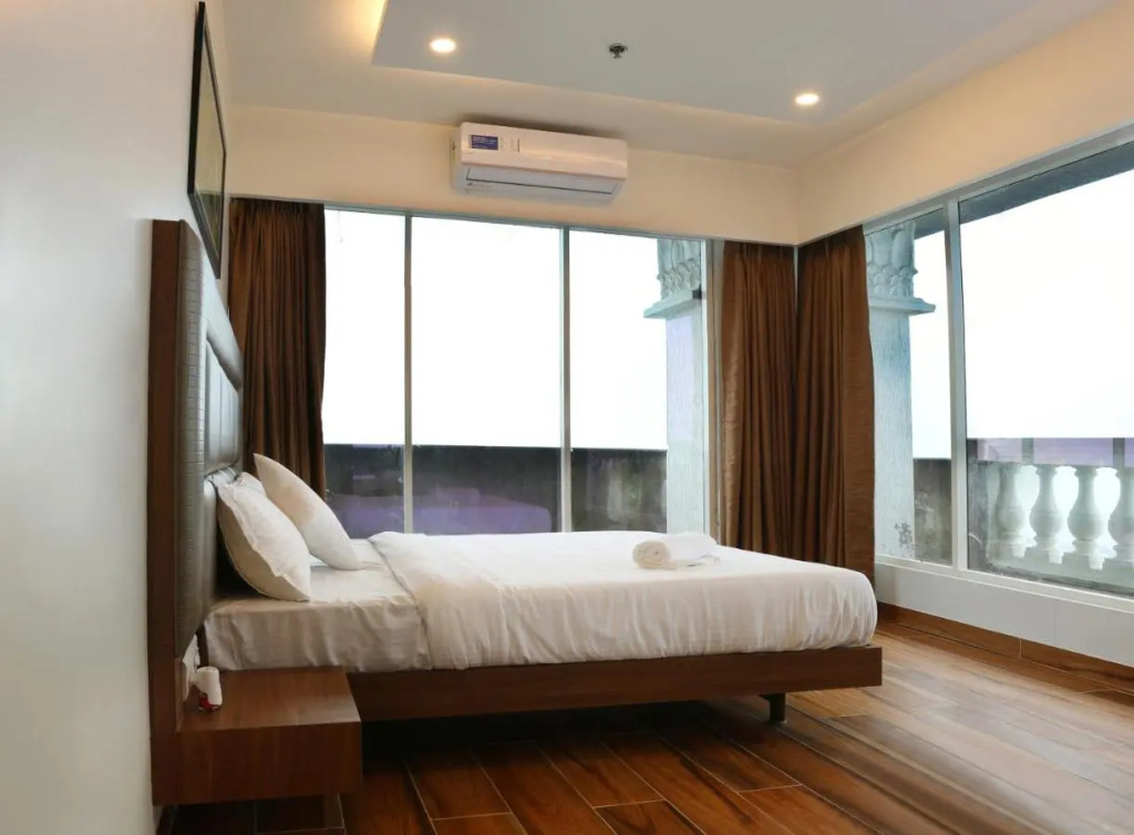 Skysuites By Monarch, Sanpada, Vashi - Navi Mumbai