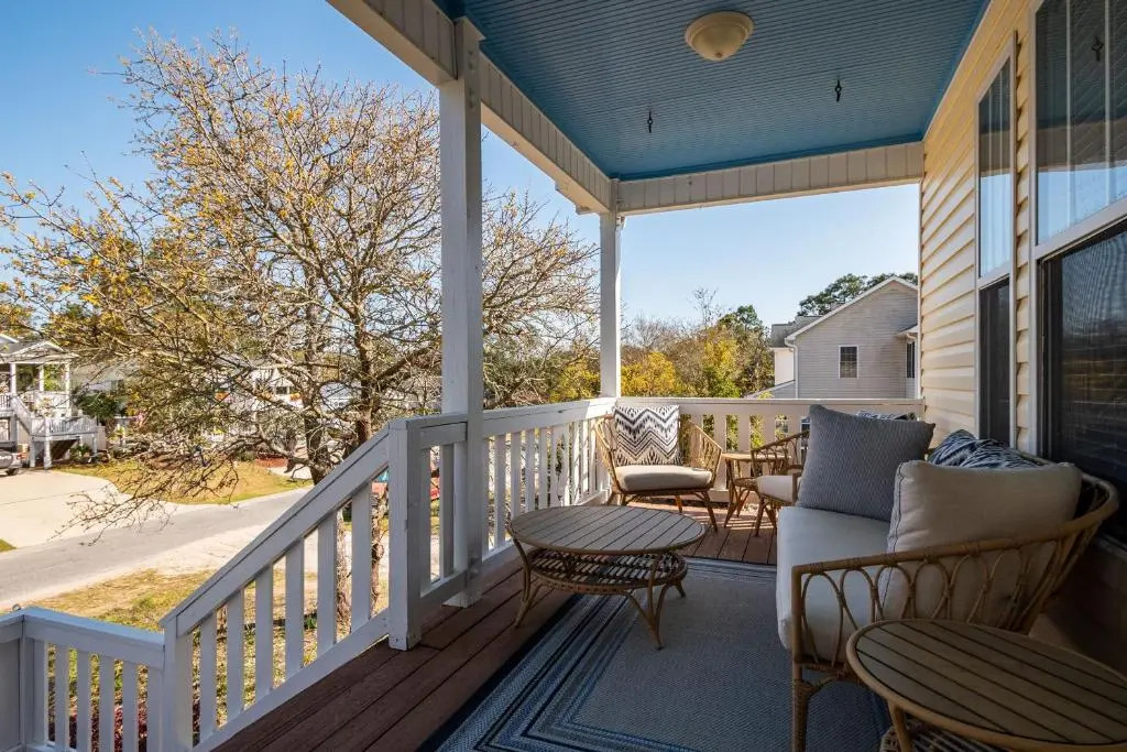 The Sassy Seahorse by Oak Island Accommodations