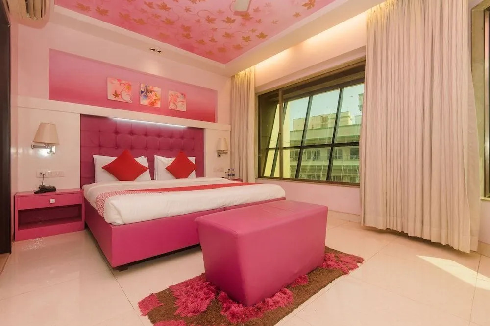 OYO 22061 Hotel Khwaishh Presidency