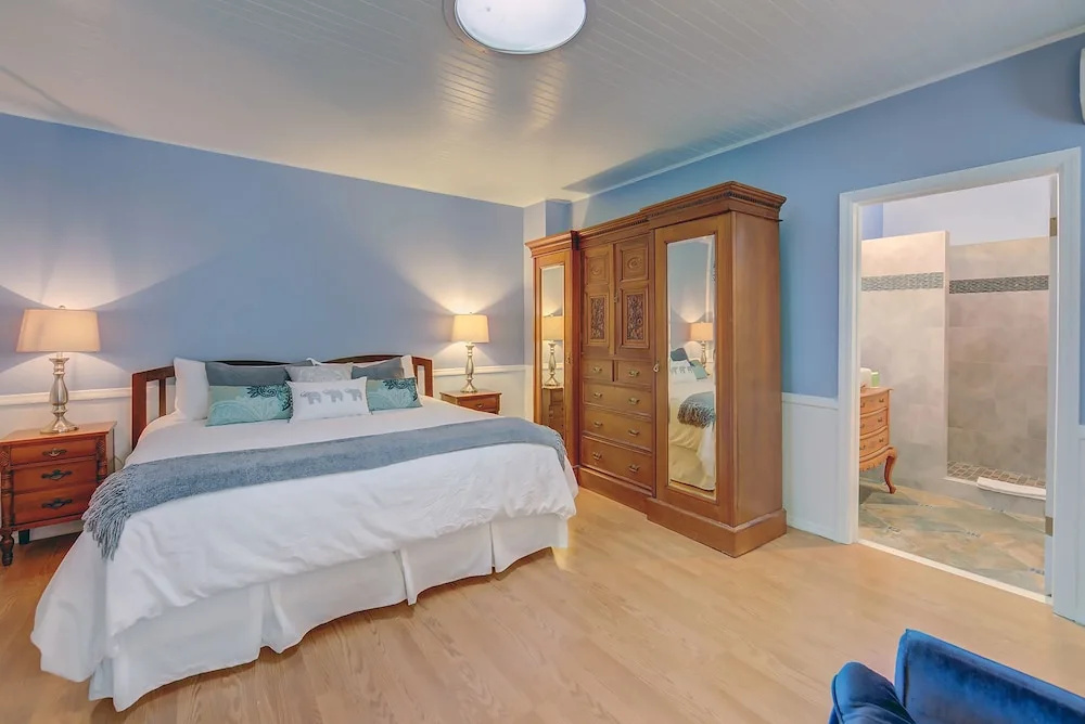 Carlisle Garden Suites
