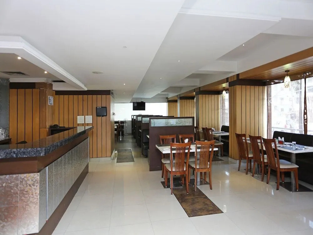 OYO Flagship 15233 Hotel G7