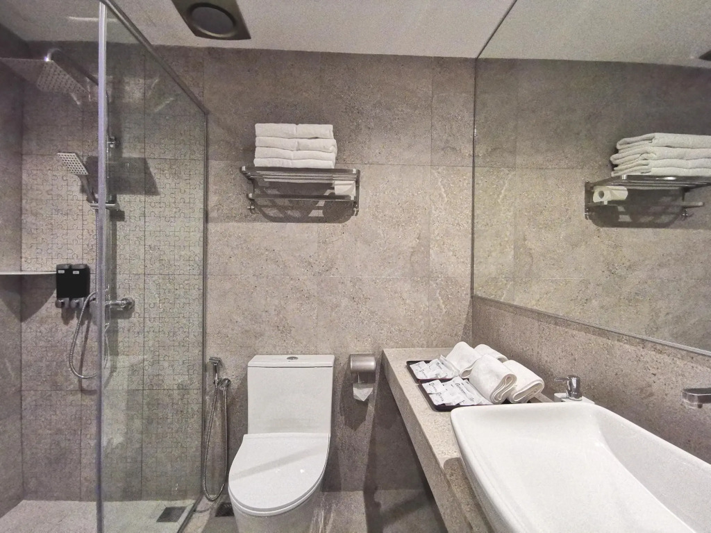 Frame Hotel