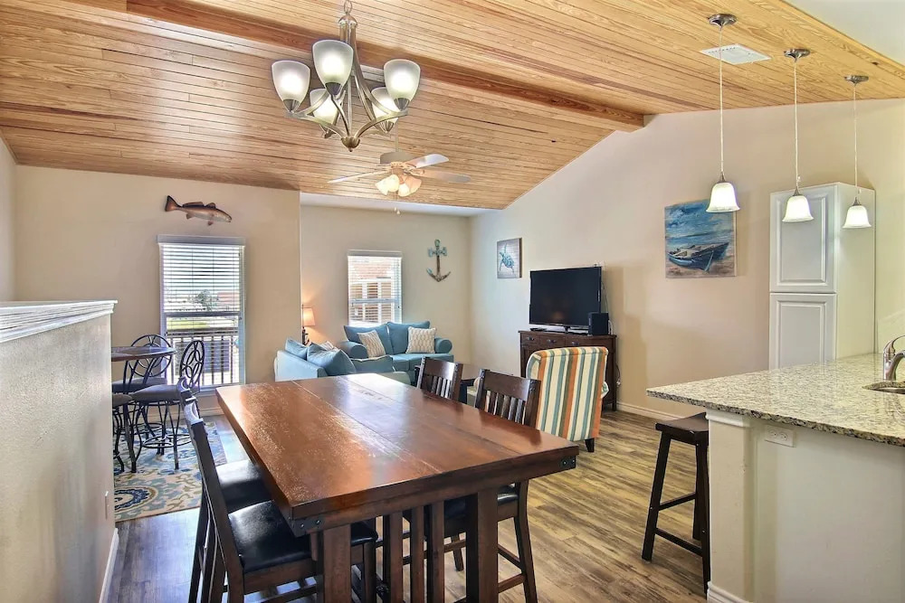 Cajun Shrimp 605 by RedAwning