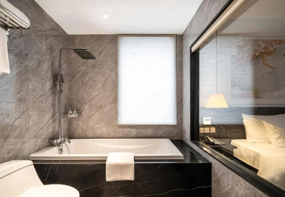 Luxe Paradise Suites Hotel & Spa