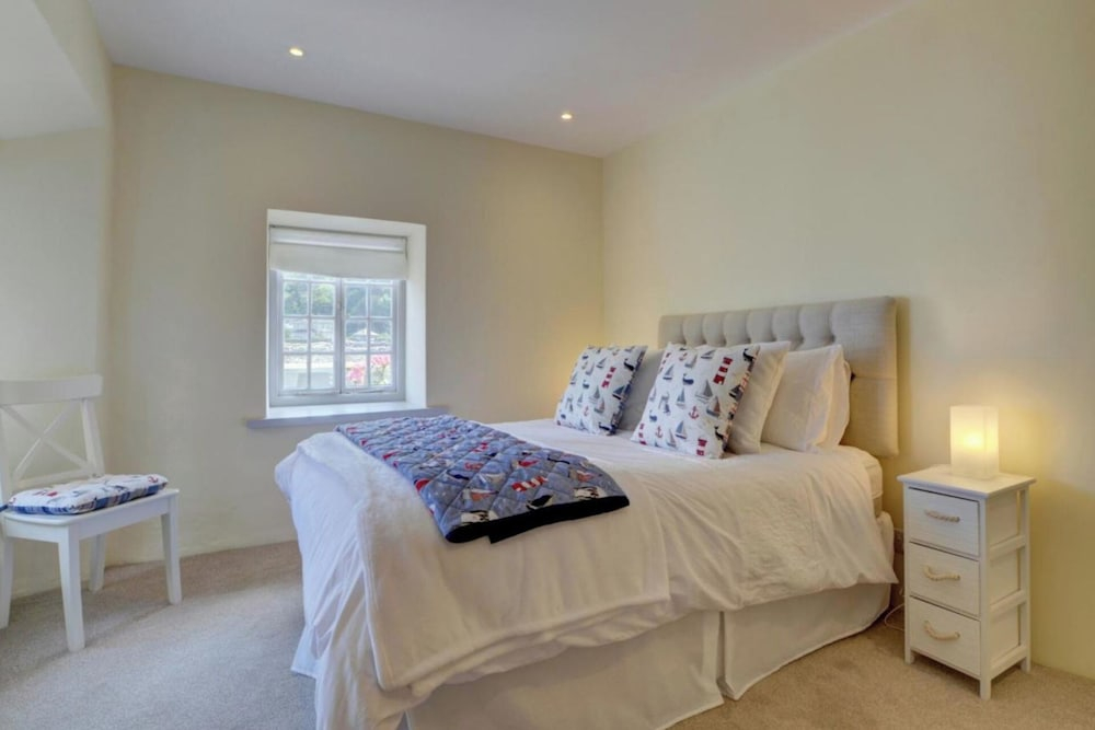Seaview 1 Bed Apartment Sleeps 4 - Balcony - Tv