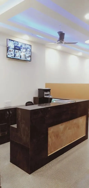 Airport Hotel J P Palace