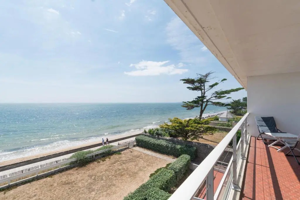 Appartement familial sur la plage de Bonne-Source