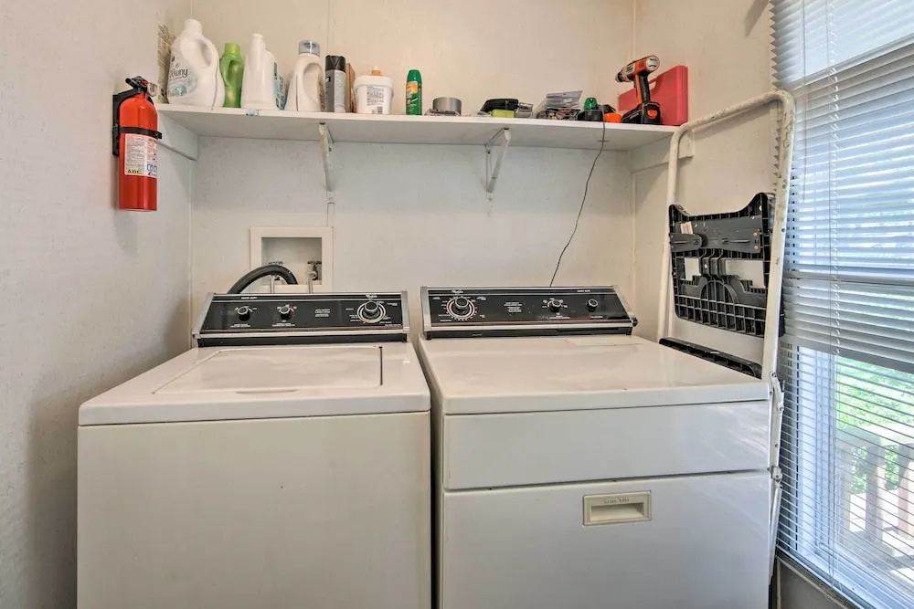 Lakefront Mabank Gem w/ Sunset Views: Pets Welcome