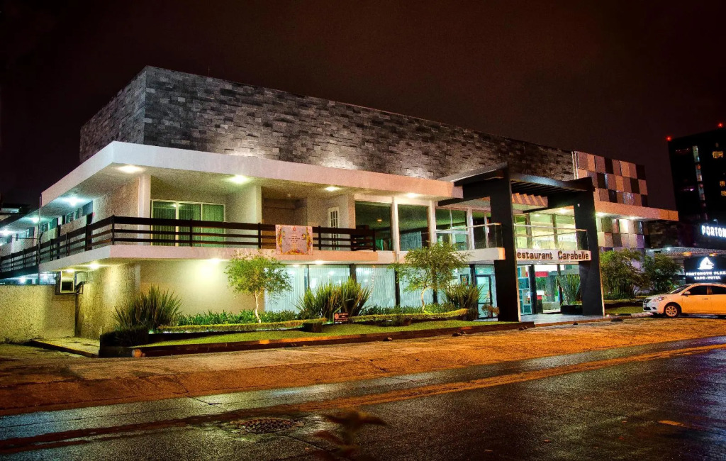 Hotel Expo Plaza Business and Family Guadalajara
