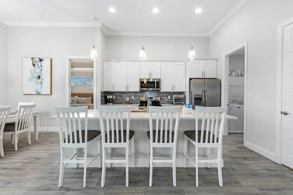 BRAND NEW - Heated Pool & Modern Upgrades! - Villa Moonlight Breeze - Roelens Vacations