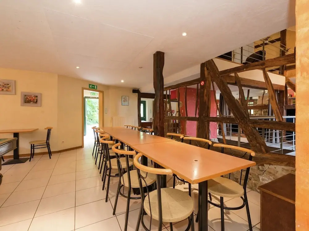 Glorious Holiday Home in Wéris with Hot Tub
