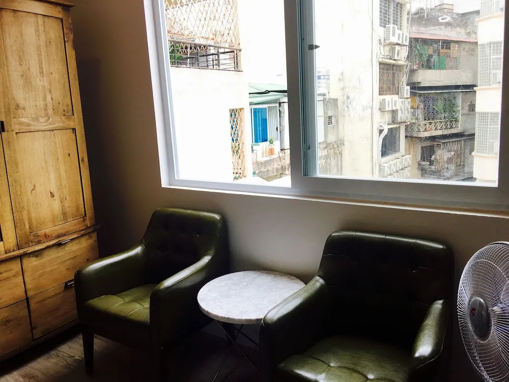 Awa Downtown Hostel