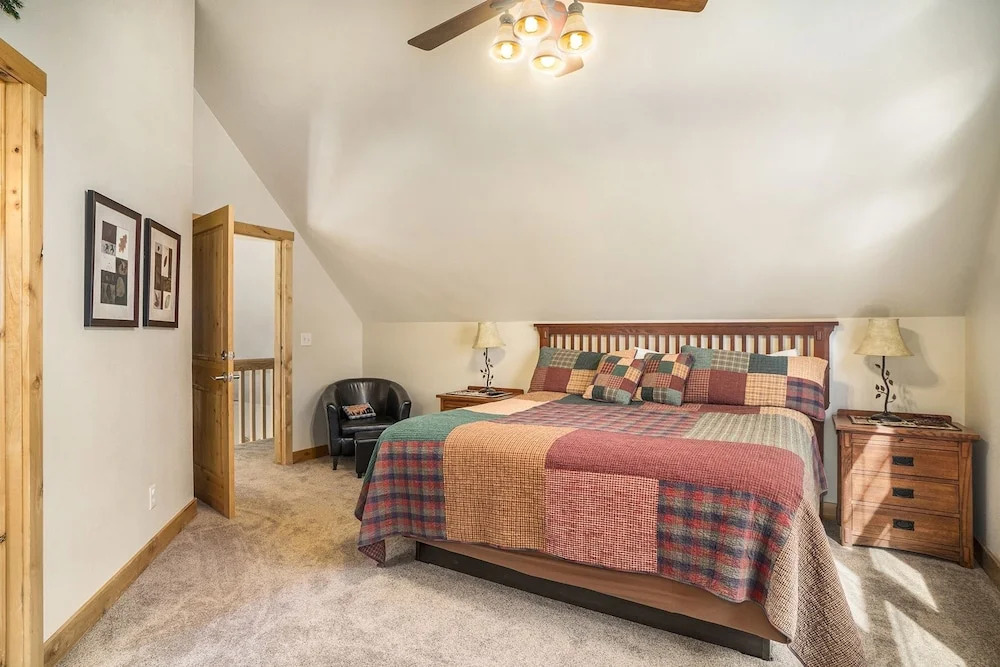 Solitude Bobcat #7 - Estes Park 2 Bedroom Condo by RedAwning