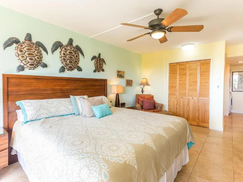 Maui Banyan T-305 - Ocean View Beach Condo for 10