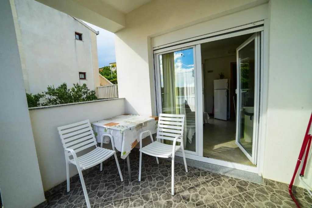 Apartments Dirsi