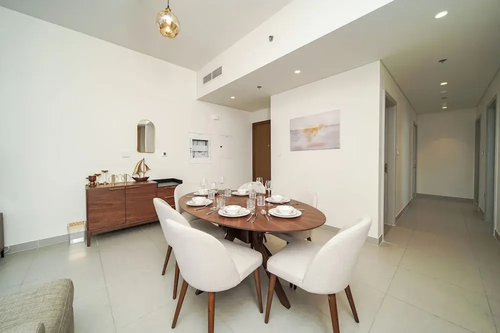 PVH - Opulent 2BR in Forte Tower 1