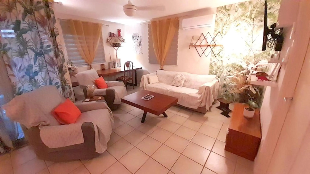 Chalet de 2 chambres avec jardin clos et wifi a Saint Joseph