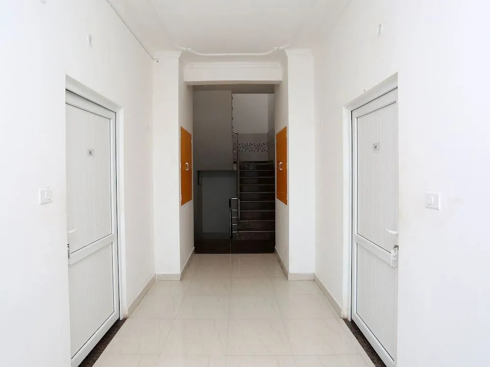 OYO 11306 SS Hotel