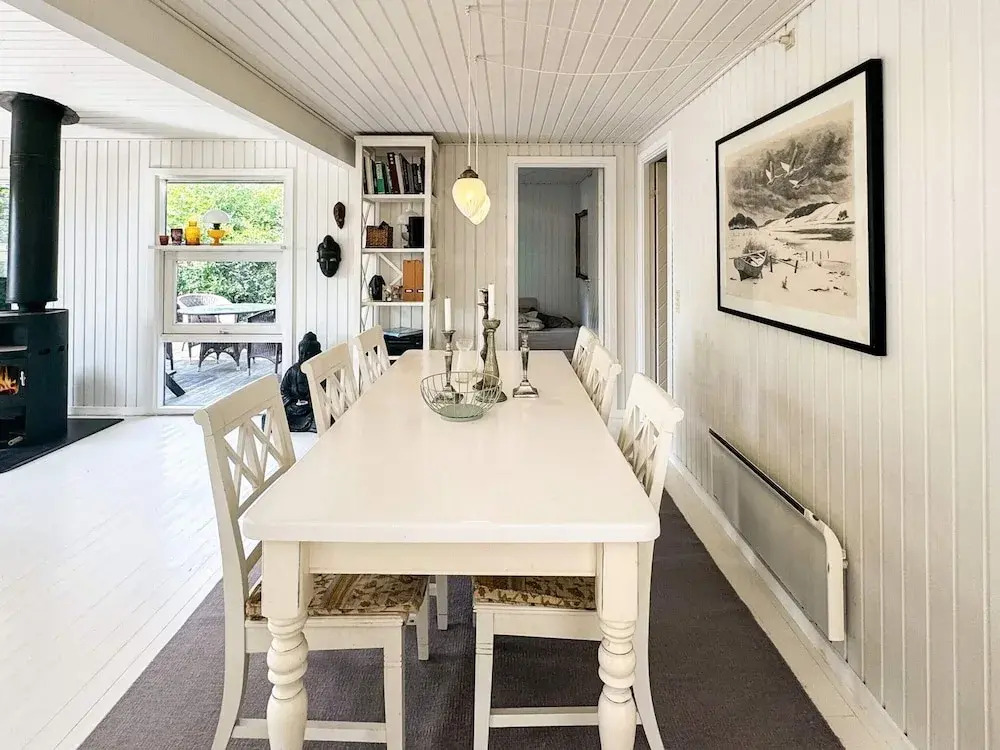 Splendid Holiday Home in Dronningmolle near Beach