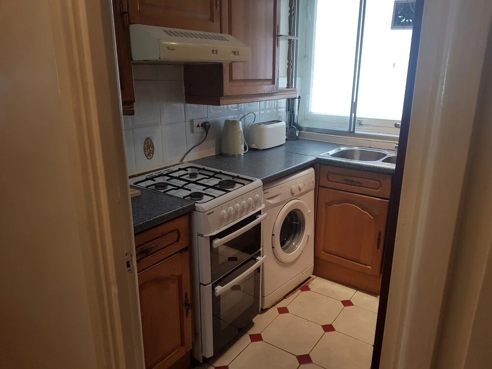 SS Property Hub - London Family Apartment
