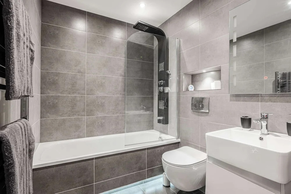 Host Stay Maple Court
