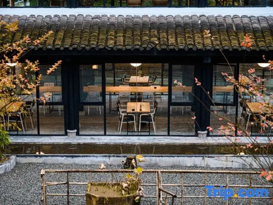 Qingcheng Mountain Moan Qingcheng Tangquan View B&B
