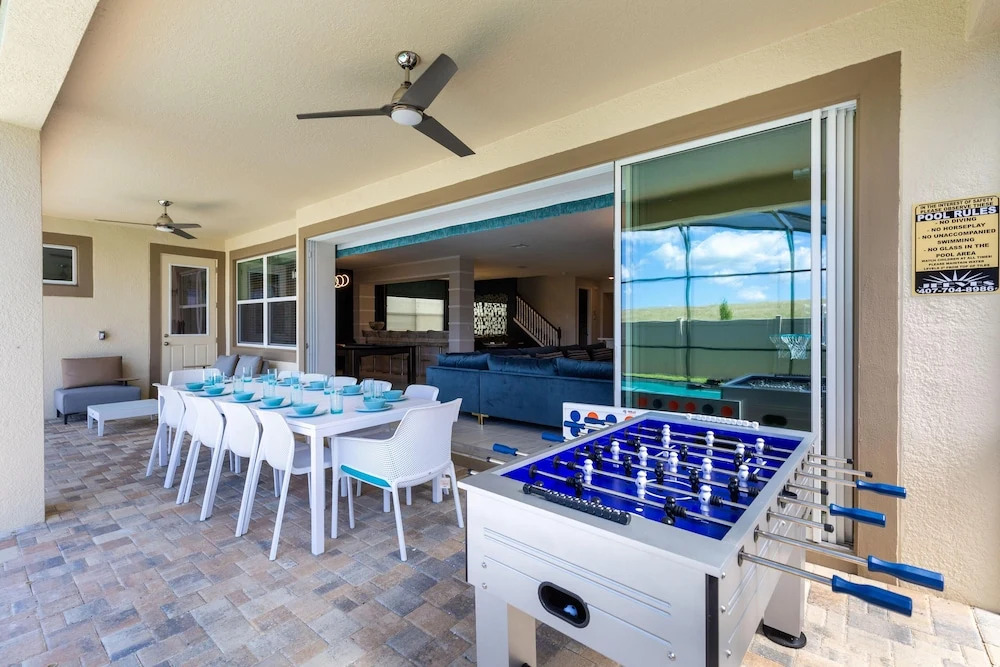 Sr019v: 8 Bed, Social Media, Minions, Pool, Shuffle Board