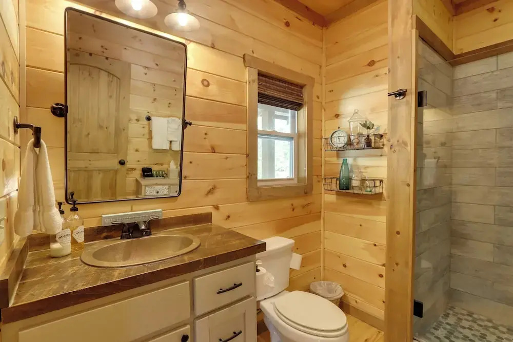Family Oasis w/ Game Room & 2 Decks in Blue Ridge!