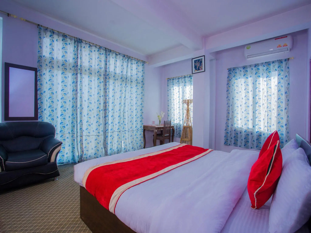 OYO 135 Lost Garden Apartment and Guest House