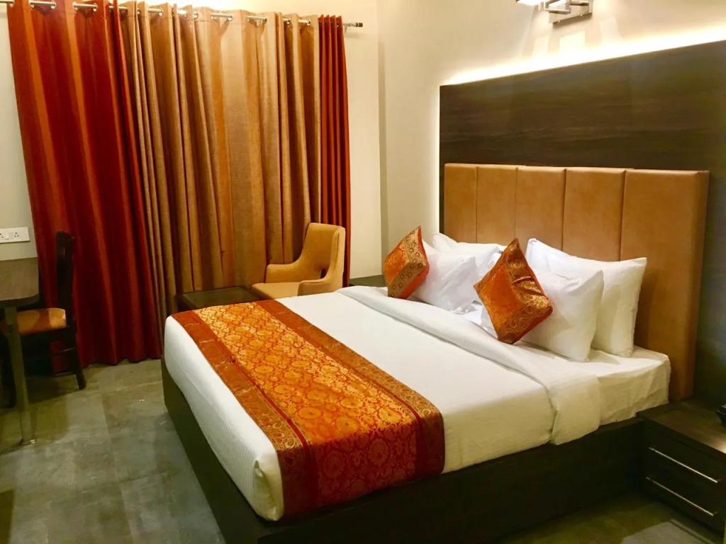 Hotel Abhinav International