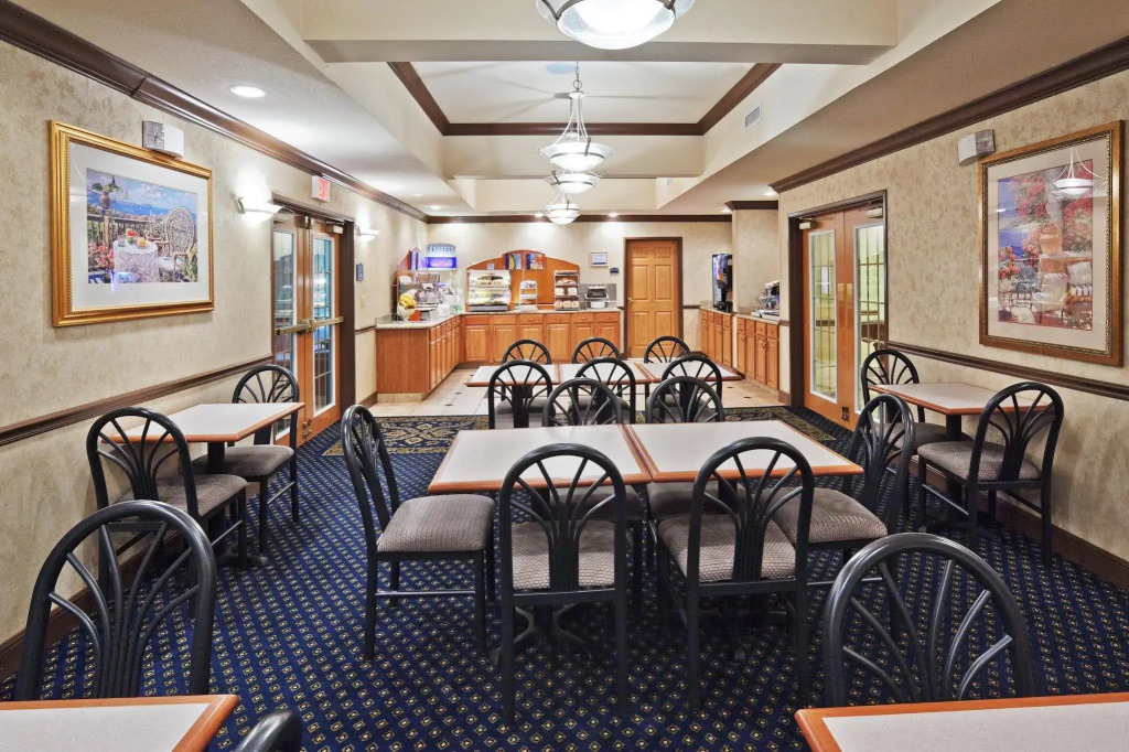 Holiday Inn Express & Suites Glenpool by IHG