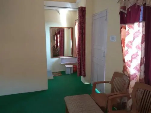 Decent stay near Sanjauli