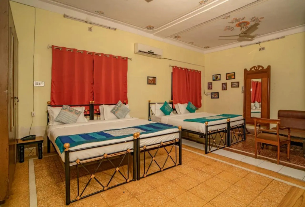 Hotel Ambavgarh Palace