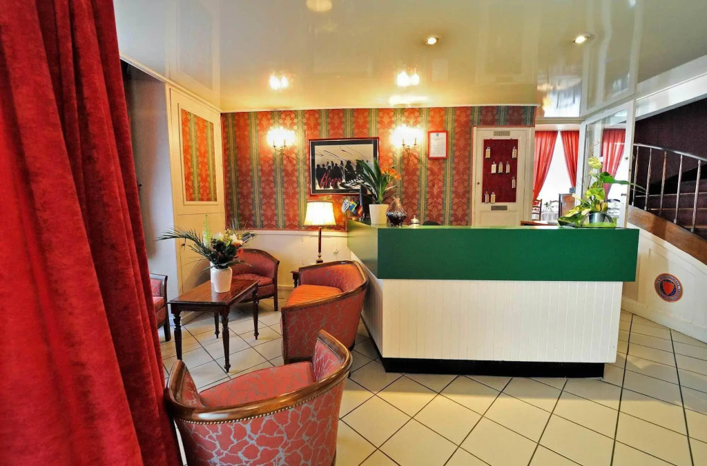 Hôtel De La Banniere De France