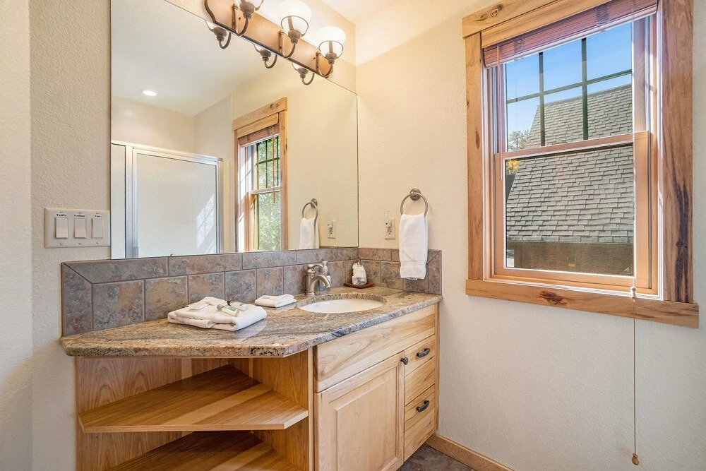 Solitude Bobcat #2 - Estes Park 2 Bedroom Condo by RedAwning