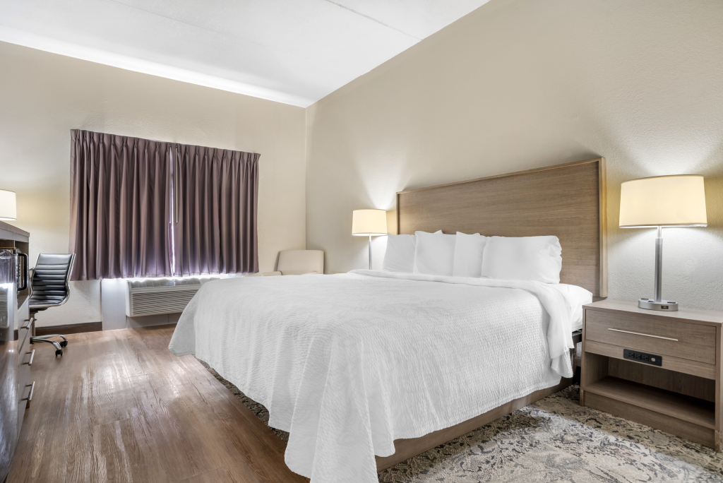Red Roof Inn PLUS & Suites Vicksburg