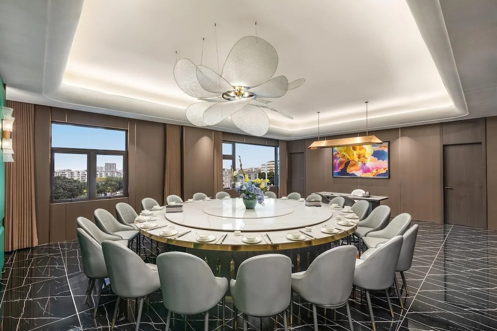 Days Hotel By Wyndham Shantou Longhu