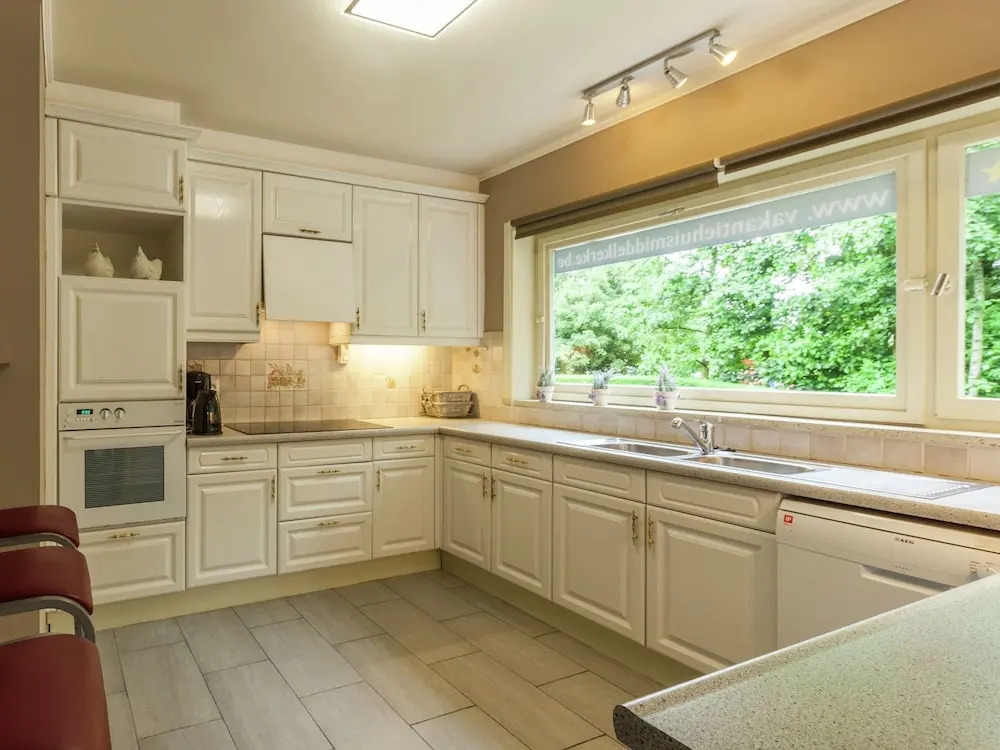Luxury Villa with Sauna & Hot Tub in Middelkerke