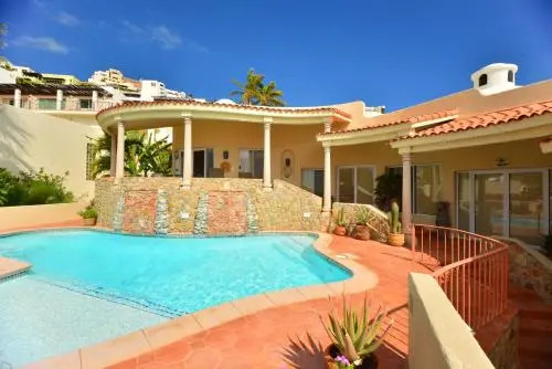 Villa Lorena by Cabo Villas