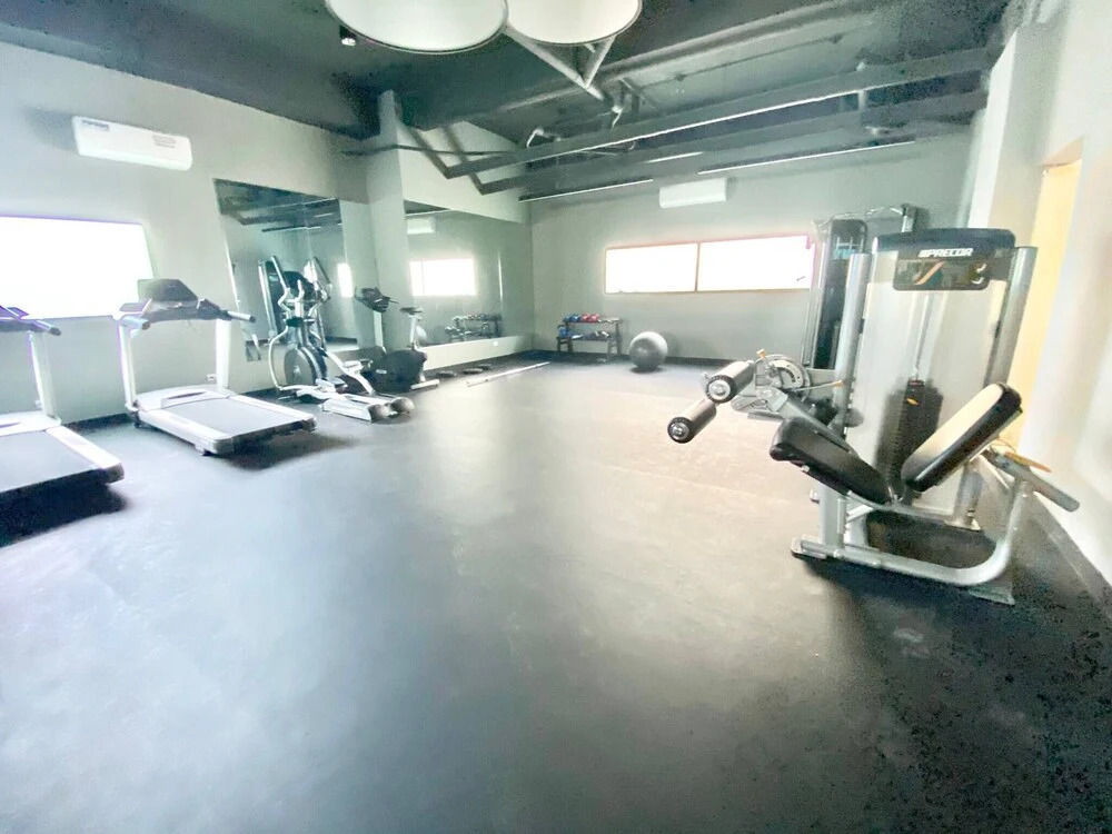 luxury 1br , Pool, Gym, Close Agora Mall