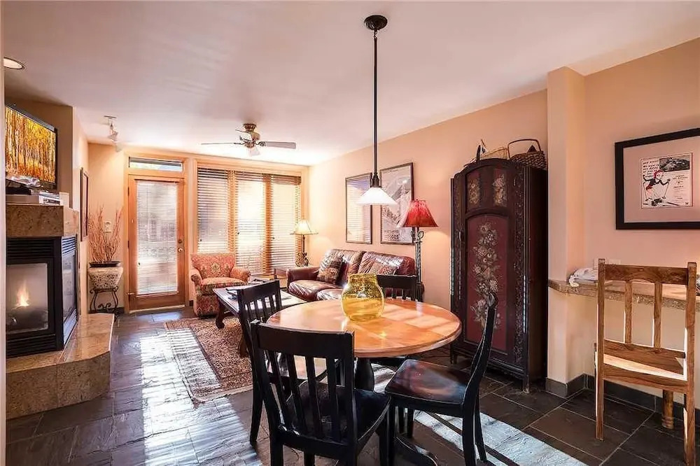 1107 Trappeur's Lodge, Trappeur's Crossing Apartment 1