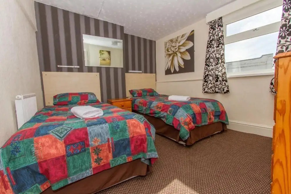New Promenade Hotel